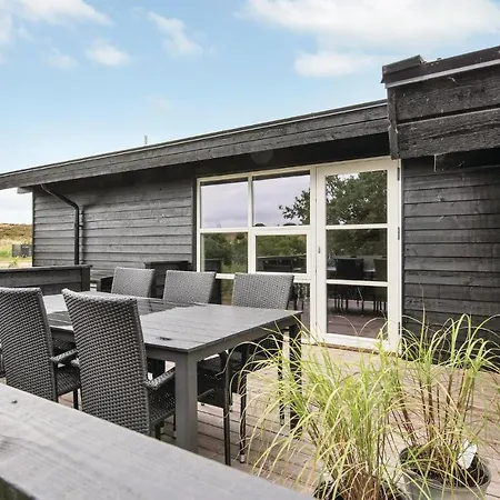 Four-bedroom Holiday In Henne * Henne Strand