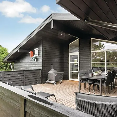 Four-bedroom Holiday In Henne